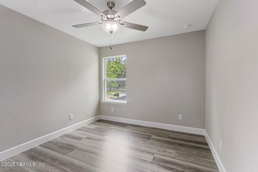 Spacious, unfurnished interior of a new home in , Jacksonville (Image 18).