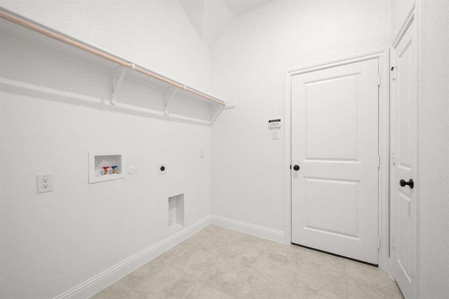 113 Grey wolf- Utility-1 113 Grey wolf- Utility-1