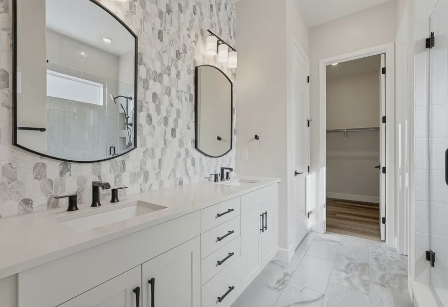 Homesite 7 Primary Bath - 18 of 18