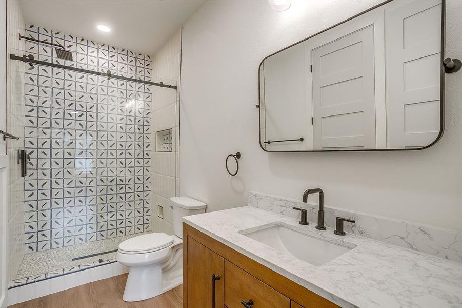 Furnished interior view inside a new home in , Fort Worth (Image 8).