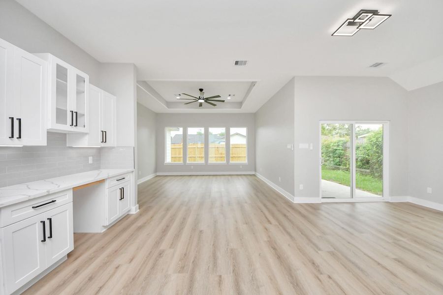 Spacious, unfurnished interior of a new home in , Pasadena (Image 30).