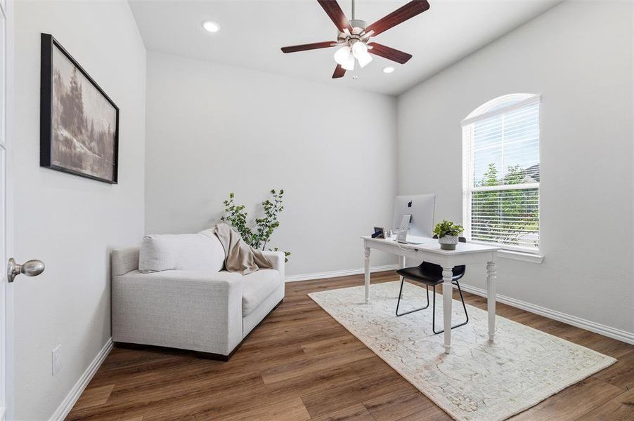 Furnished interior view inside a new home in Morningstar, Aledo (Image 22). Furnished interior view inside a new home in Morningstar, Aledo (Image 22).