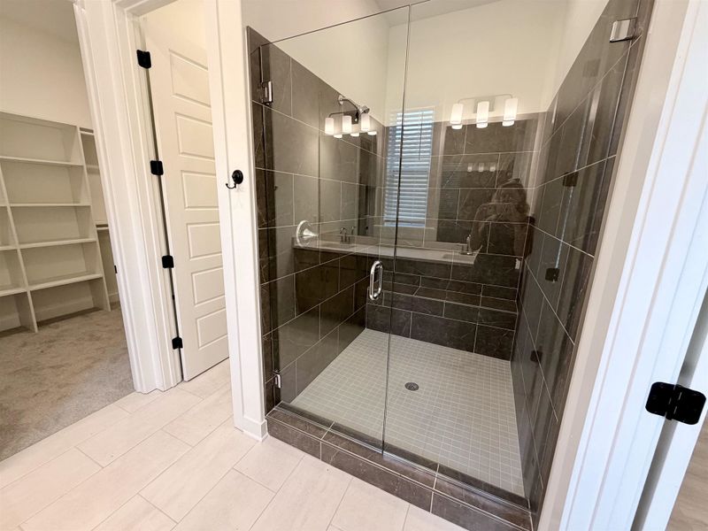 Furnished interior view inside a new home in Lockwood, Collierville (Image 11).
