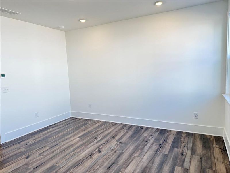Spacious, unfurnished interior of a new home in Park Vue, Atlanta (Image 39).