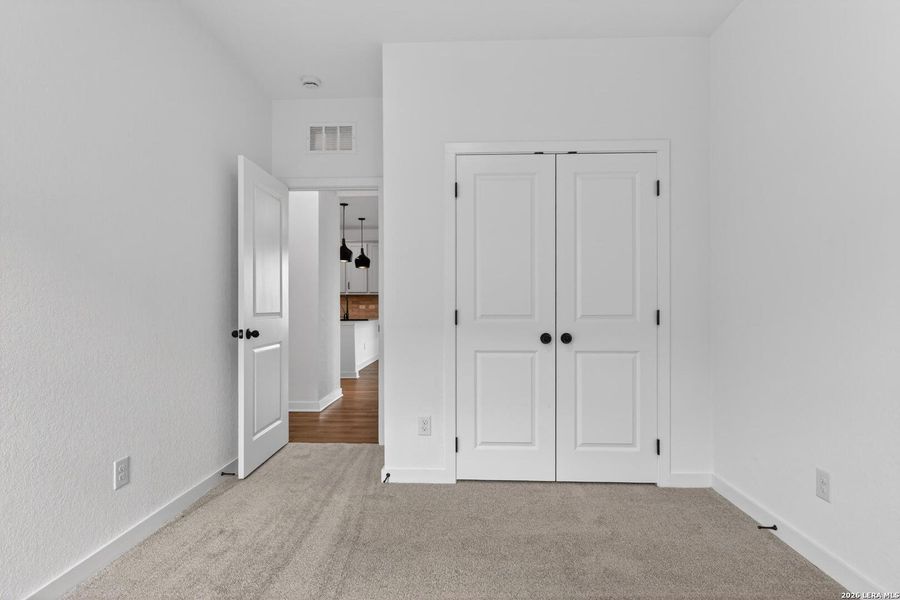 Spacious, unfurnished interior of a new home in Saddlebrook Ranch, Schertz (Image 21).