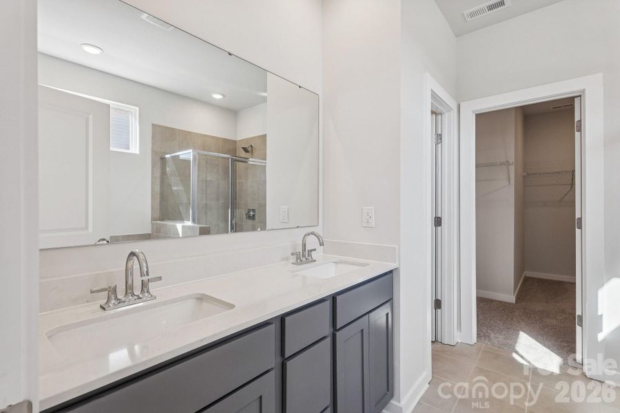 Furnished interior view inside a new home in Carpenter Farms, Lincolnton (Image 20).