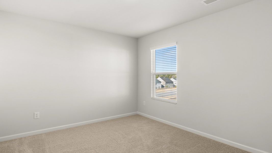 Spacious, unfurnished interior of a new home in Estates at Deer Hollow, Grovetown (Image 28).