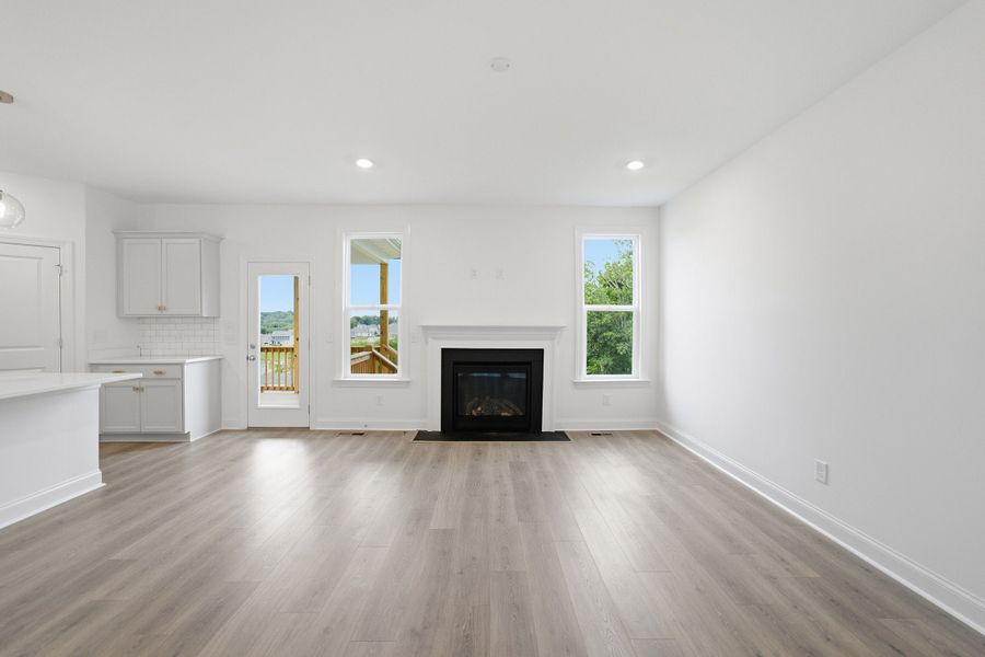 Spacious, unfurnished interior of a new home in The Retreat at Norman Farm, Hendersonville (Image 24).