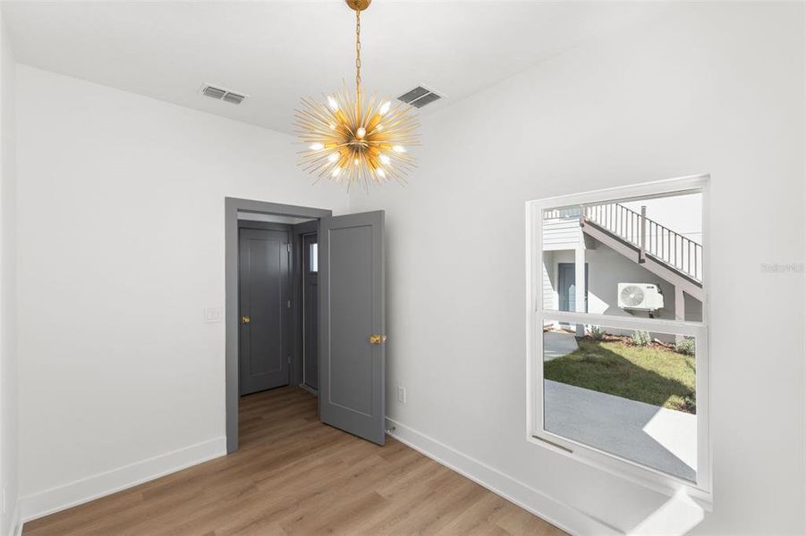 Spacious, unfurnished interior of a new home in , St. Petersburg (Image 31).