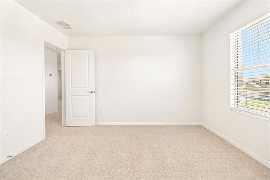 Spacious, unfurnished interior of a new home in Stella Hills, Denton (Image 39).