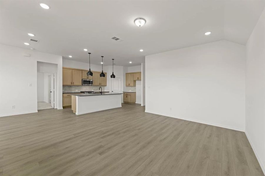 Spacious, unfurnished interior of a new home in Coyote Meadows 50s, Anna (Image 18). Spacious, unfurnished interior of a new home in Coyote Meadows 50s, Anna (Image 18).