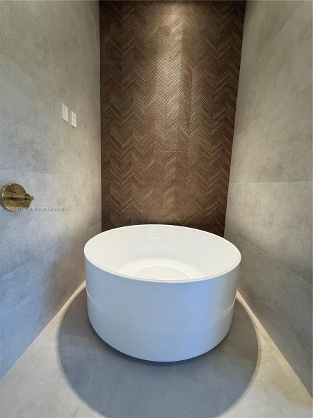 Image 91 of a home in .