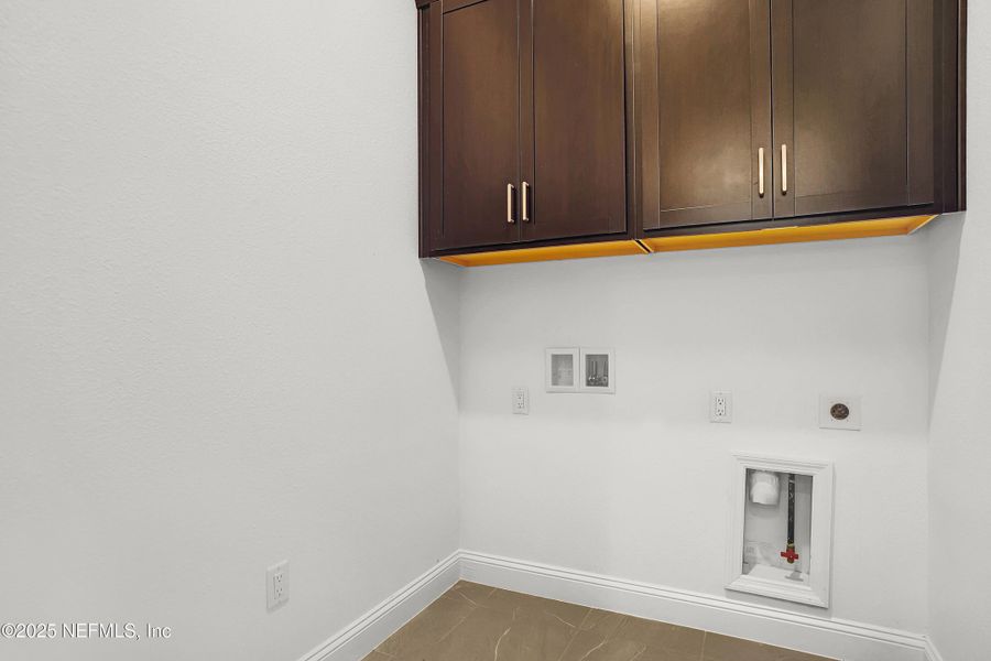 Furnished interior view inside a new home in Everlake at Mandarin, Jacksonville (Image 12).