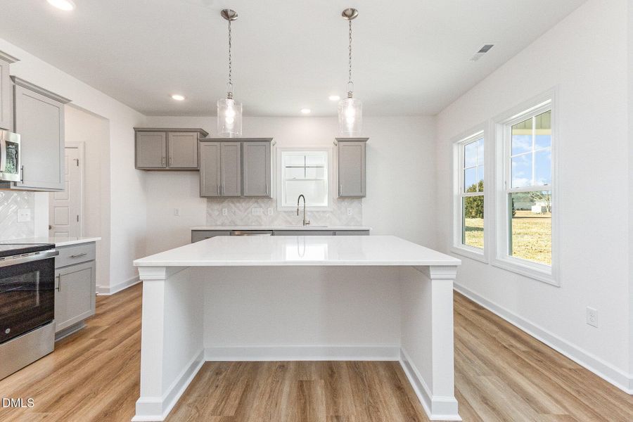 013_kv0a2535-edit_975