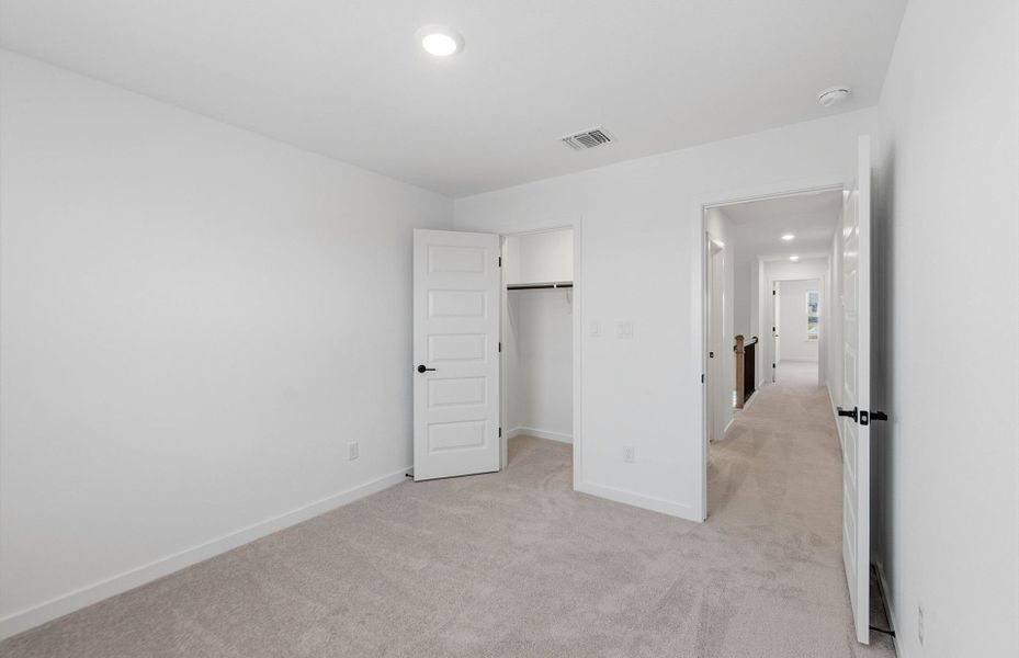 Spacious, unfurnished interior of a new home in Wolf Ranch, Georgetown (Image 35). Spacious, unfurnished interior of a new home in Wolf Ranch, Georgetown (Image 35).