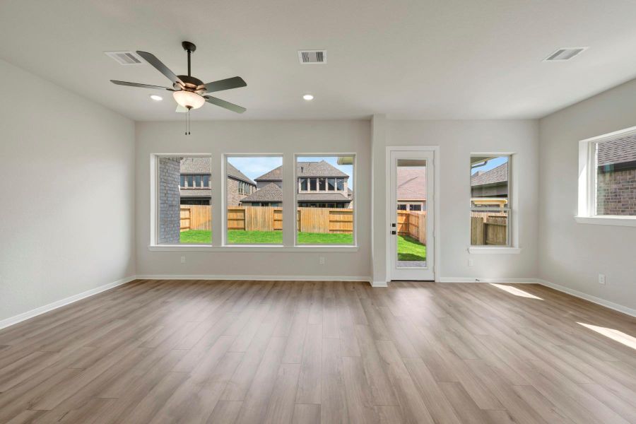Spacious, unfurnished interior of a new home in Escondido - Retreat Collection, Magnolia (Image 17).