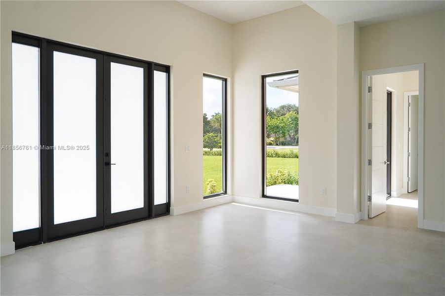 Spacious, unfurnished interior of a new home in , Homestead (Image 22).