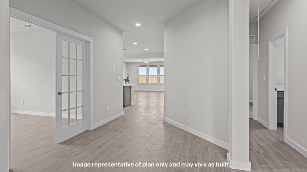 Spacious, unfurnished interior of a new home in Northwest Passage, Midland (Image 18). Spacious, unfurnished interior of a new home in Northwest Passage, Midland (Image 18).