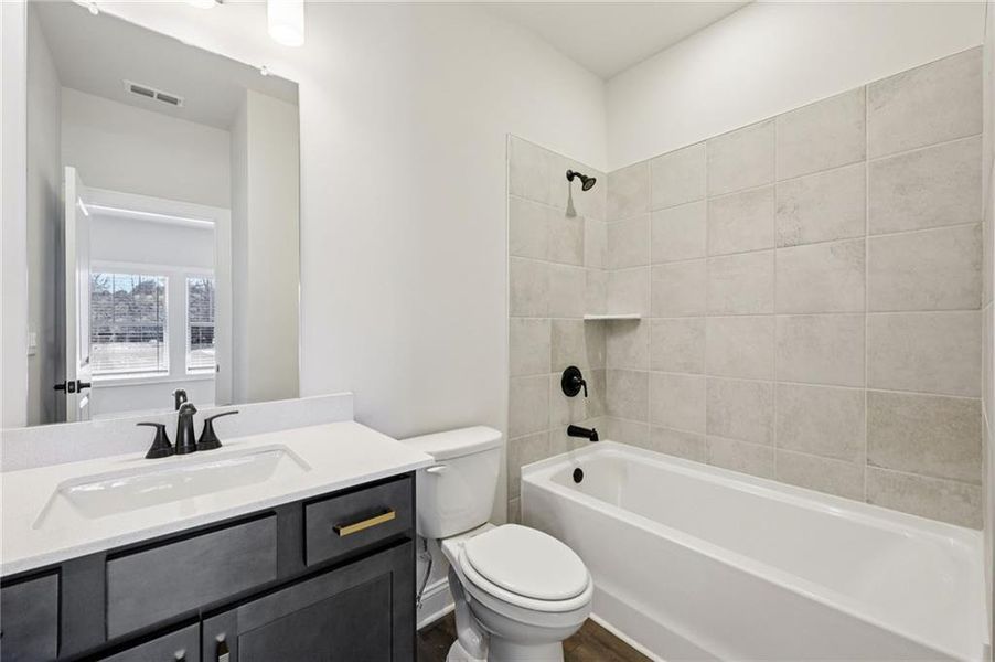 Furnished interior view inside a new home in River Pointe, Monroe (Image 9).