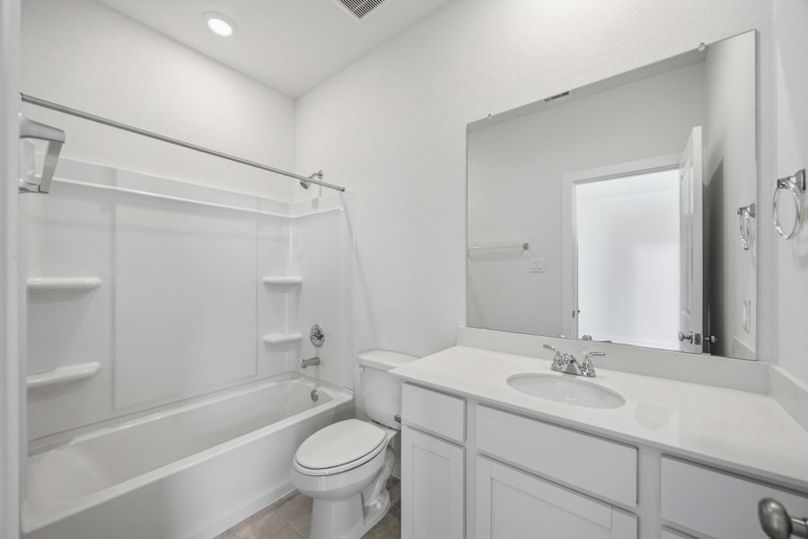 Furnished interior view inside a new home in La Segarra 40', Brookshire (Image 16). Furnished interior view inside a new home in La Segarra 40', Brookshire (Image 16).