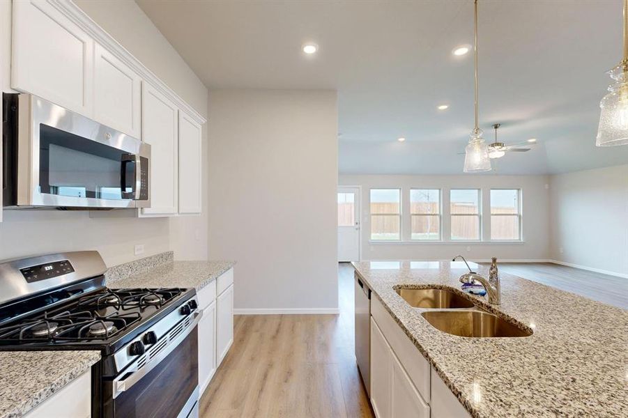 Furnished interior view inside a new home in Mobberly Farms, Pilot Point (Image 5). Furnished interior view inside a new home in Mobberly Farms, Pilot Point (Image 5).