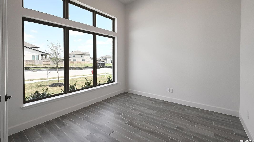 Spacious, unfurnished interior of a new home in Cibolo Valley Heights, Cibolo (Image 21).