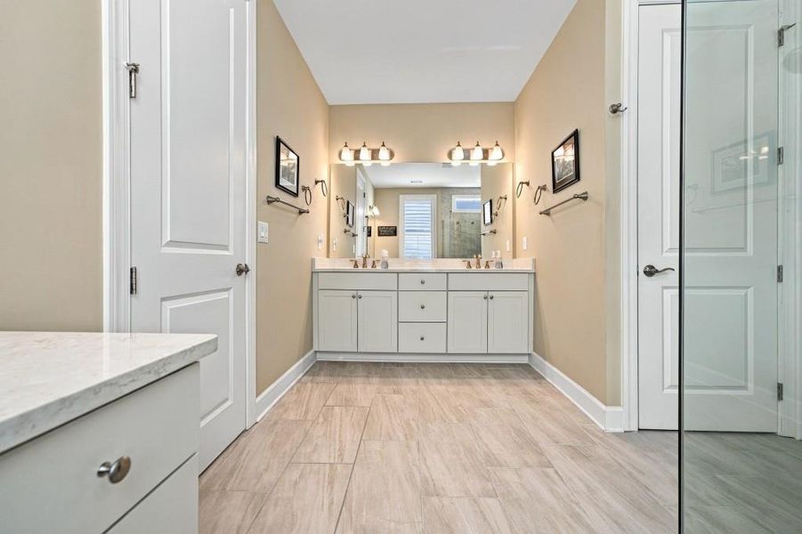 Furnished interior view inside a new home in , Hoschton (Image 34).