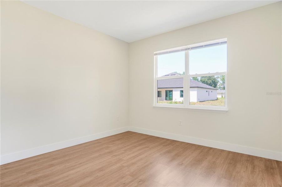 Spacious, unfurnished interior of a new home in , Ocala (Image 21).