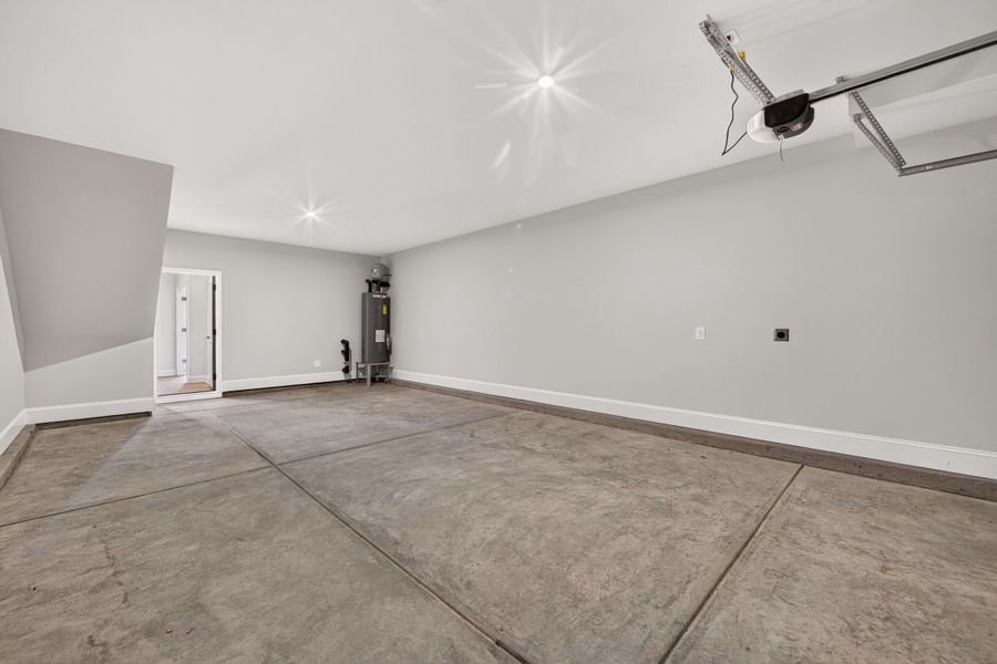 Spacious, unfurnished interior of a new home in Old Town Village, Waxhaw (Image 47). Spacious, unfurnished interior of a new home in Old Town Village, Waxhaw (Image 47).