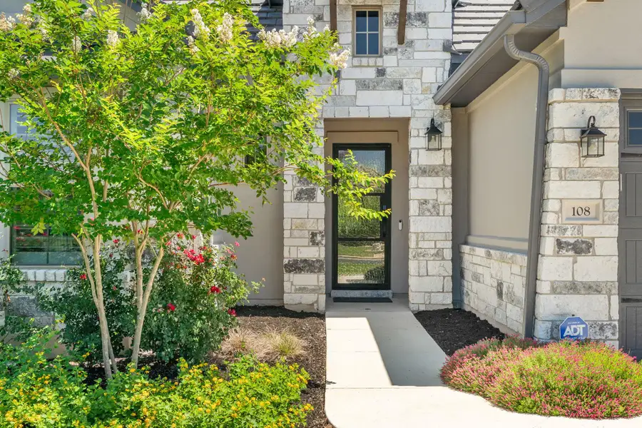 Clean modern architecture and manicured landscaping create standout curb appeal. Clean modern architecture and manicured landscaping create standout curb appeal.