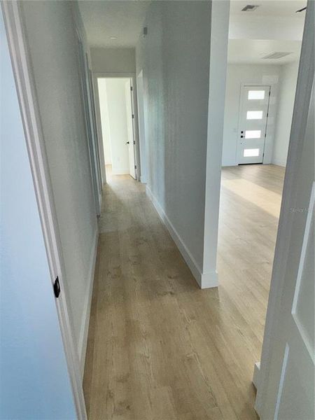 Spacious, unfurnished interior of a new home in , Frostproof (Image 28).