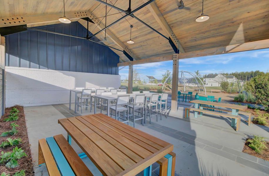 Community amenities in , Summerville (Image 56).