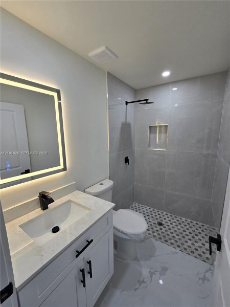 Furnished interior view inside a new home in , Lehigh Acres (Image 11).
