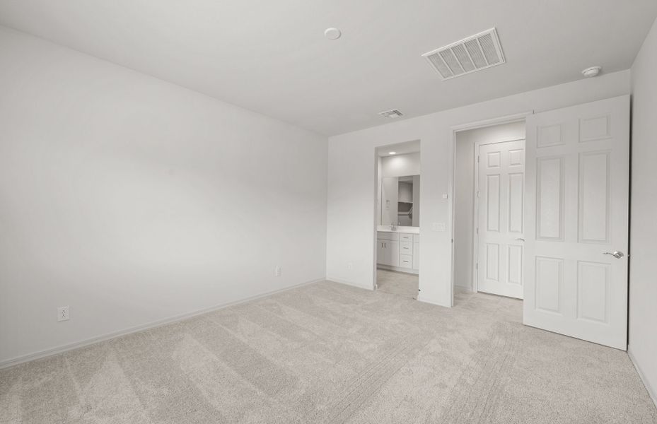 Spacious, unfurnished interior of a new home in Hayden Estates, Buckeye (Image 21).