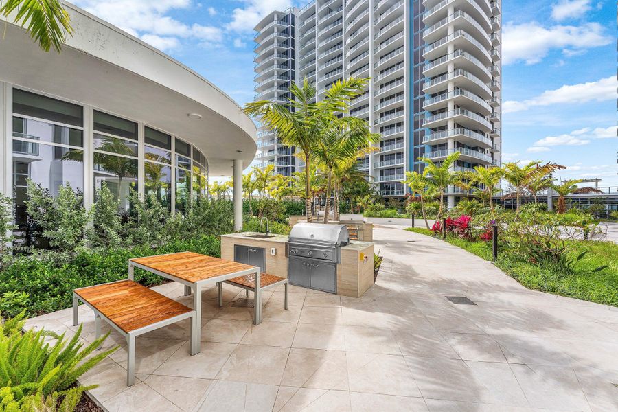 058-220LakeShoreDrive-1613-LakePark-FL-3