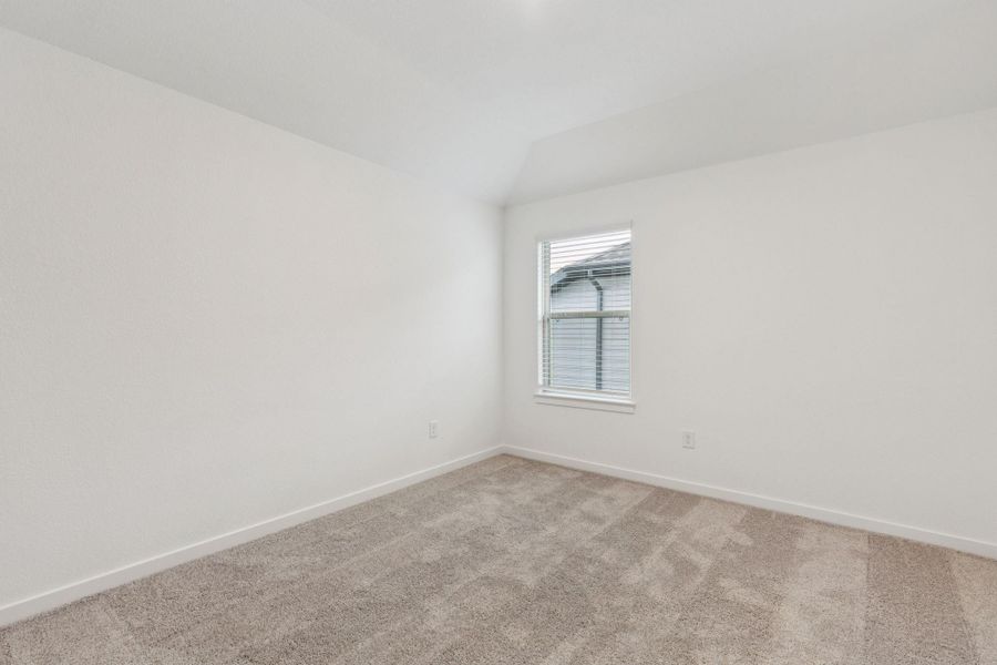 Spacious, unfurnished interior of a new home in Mavera, Conroe (Image 28).