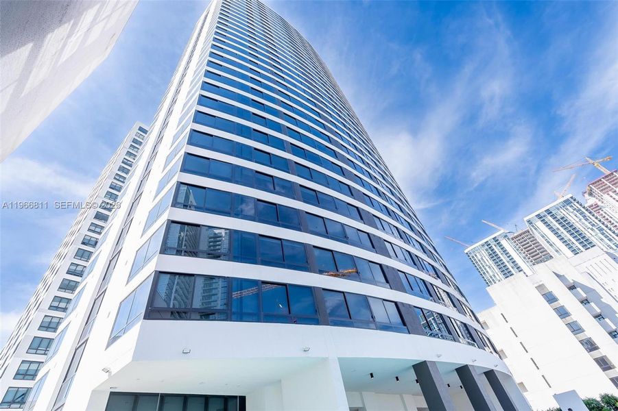 Condo located in Miami, FL showcasing its design and architecture (Image 30).
