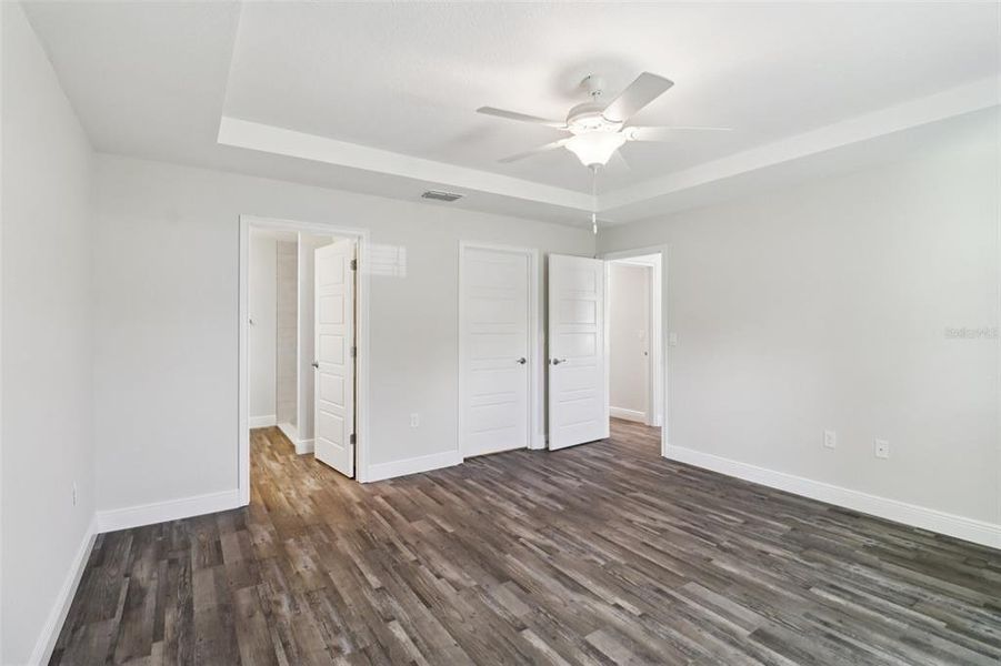 Spacious, unfurnished interior of a new home in , Ocala (Image 14).