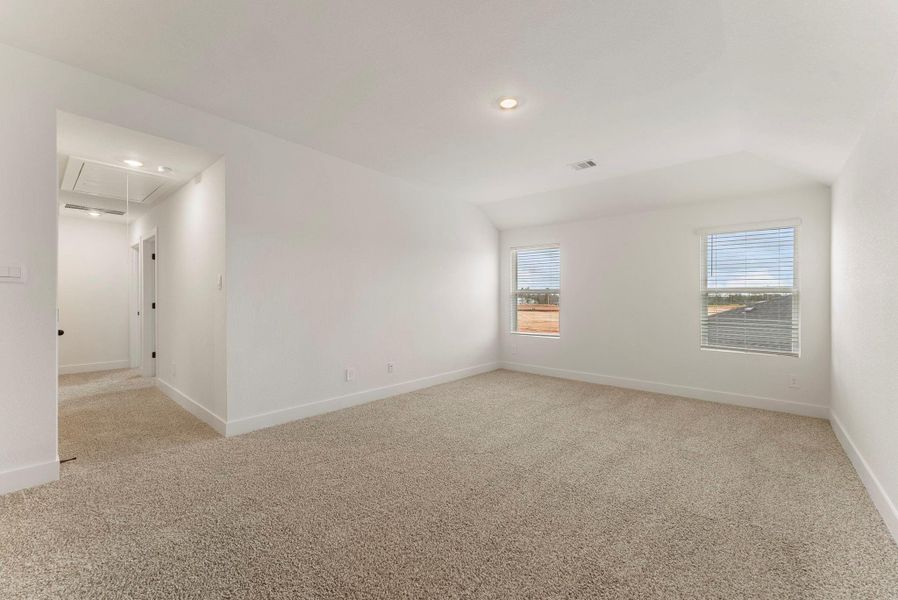 Spacious, unfurnished interior of a new home in Chapel Lakes, Montgomery (Image 19).