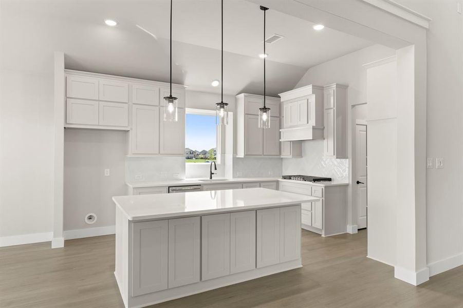 10. 9729 Palermo - Kitchen (2)