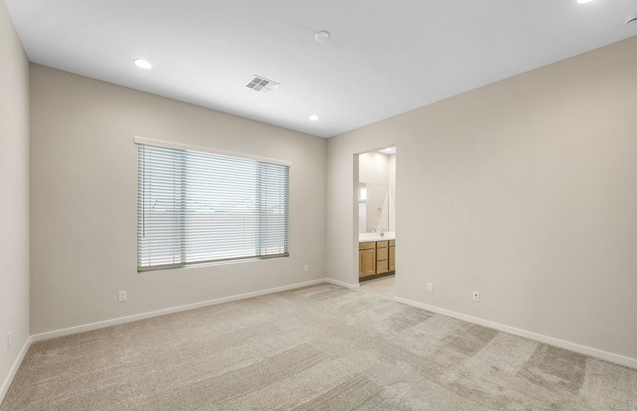 Spacious, unfurnished interior of a new home in Jorde Farms, Queen Creek (Image 19).