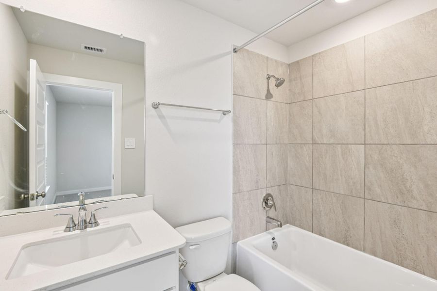 Furnished interior view inside a new home in Kingdom Heights, Rosenberg (Image 17).