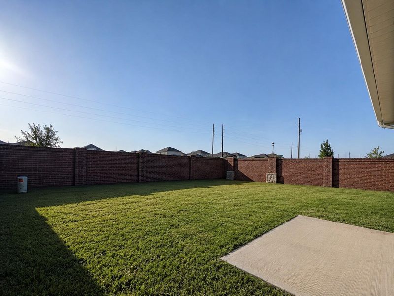 Exterior details and patio area of a home in , Katy (Image 24).