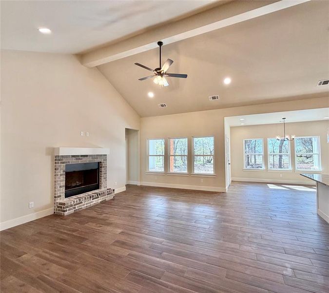 Spacious, unfurnished interior of a new home in , Weatherford (Image 30).