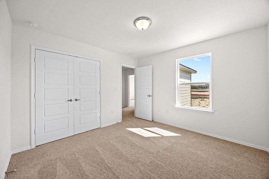 Spacious, unfurnished interior of a new home in Creekside at Estancia, Austin (Image 29).