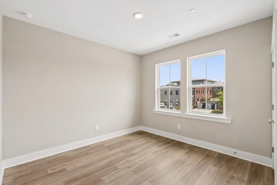 Spacious, unfurnished interior of a new home in , Charleston (Image 38).