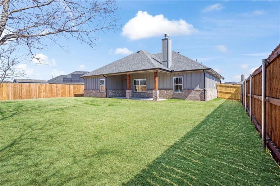 Exterior details and patio area of a home in , Sherman (Image 21).