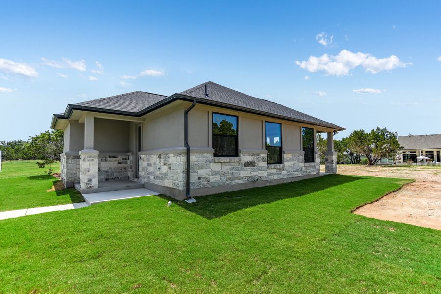 Representative exterior details of a home built from the Casita by Giddens Homes in Burnet Hilltop Estates, Cedar Park (Image 43).
