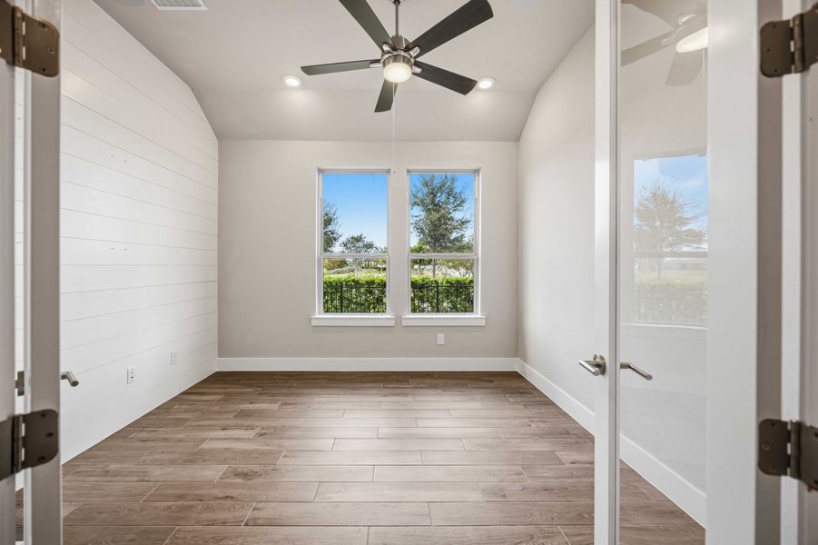 Spacious, unfurnished interior of a new home in Arabella on the Prairie, Richmond (Image 16).