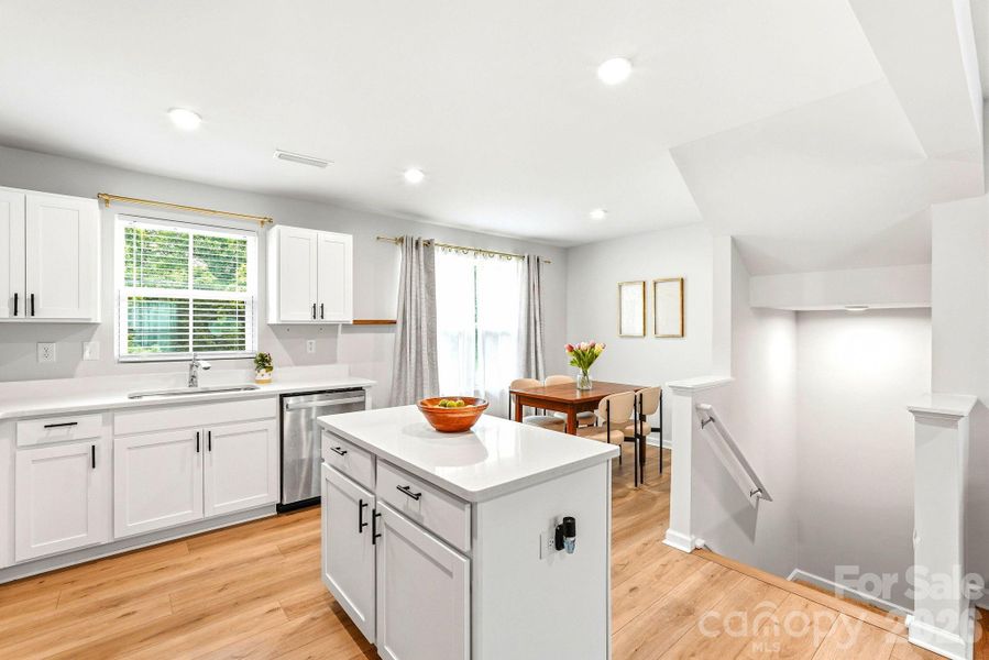 Furnished interior view inside a new home in , Kannapolis (Image 11).